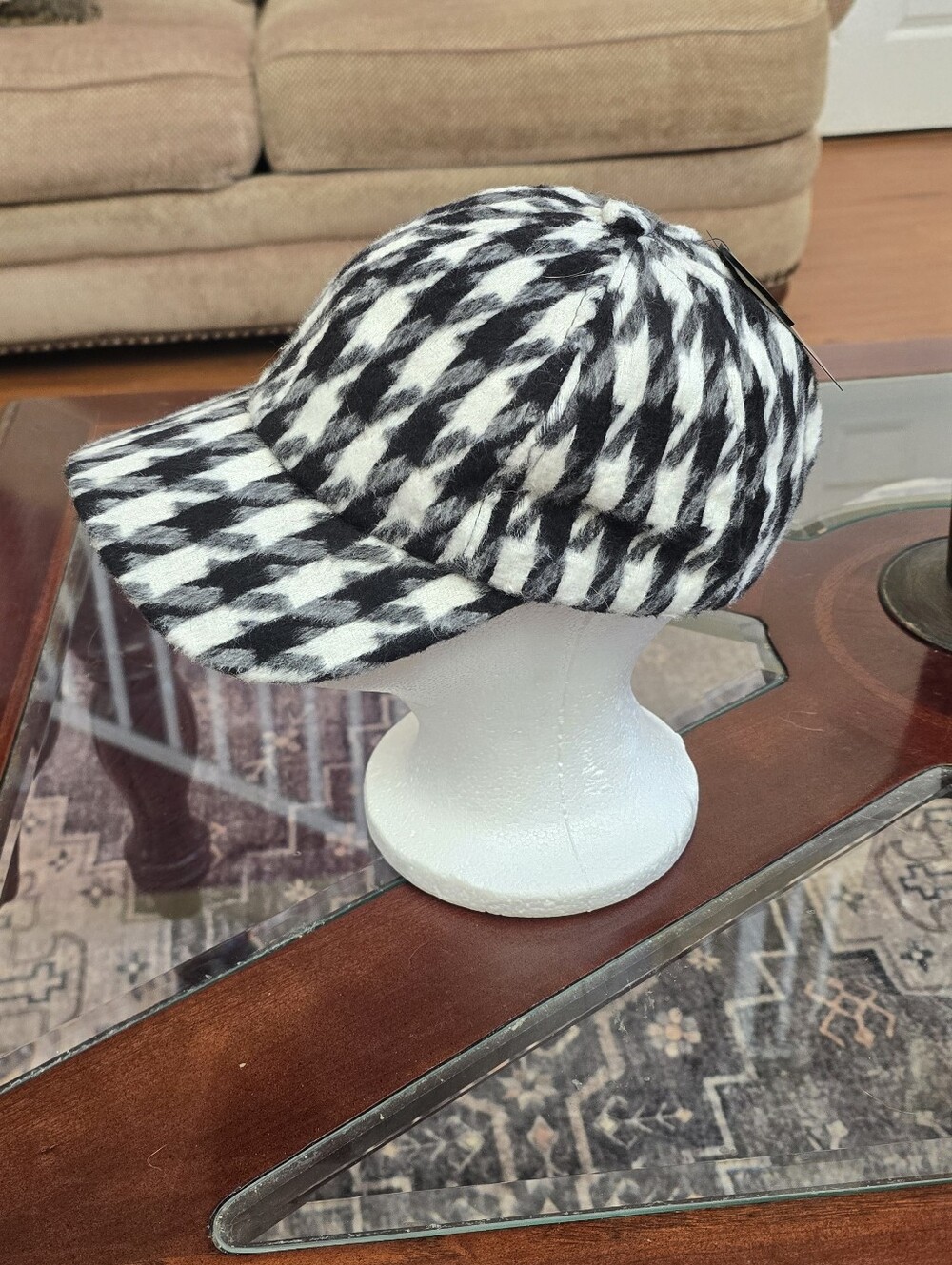 Forever 21 Black & White Houndstooth Baseball Cap - Picture 2 of 8